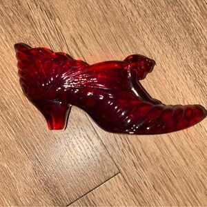 vintage Fenton Art Glass "Ruby Cat Slipper" figurine box d